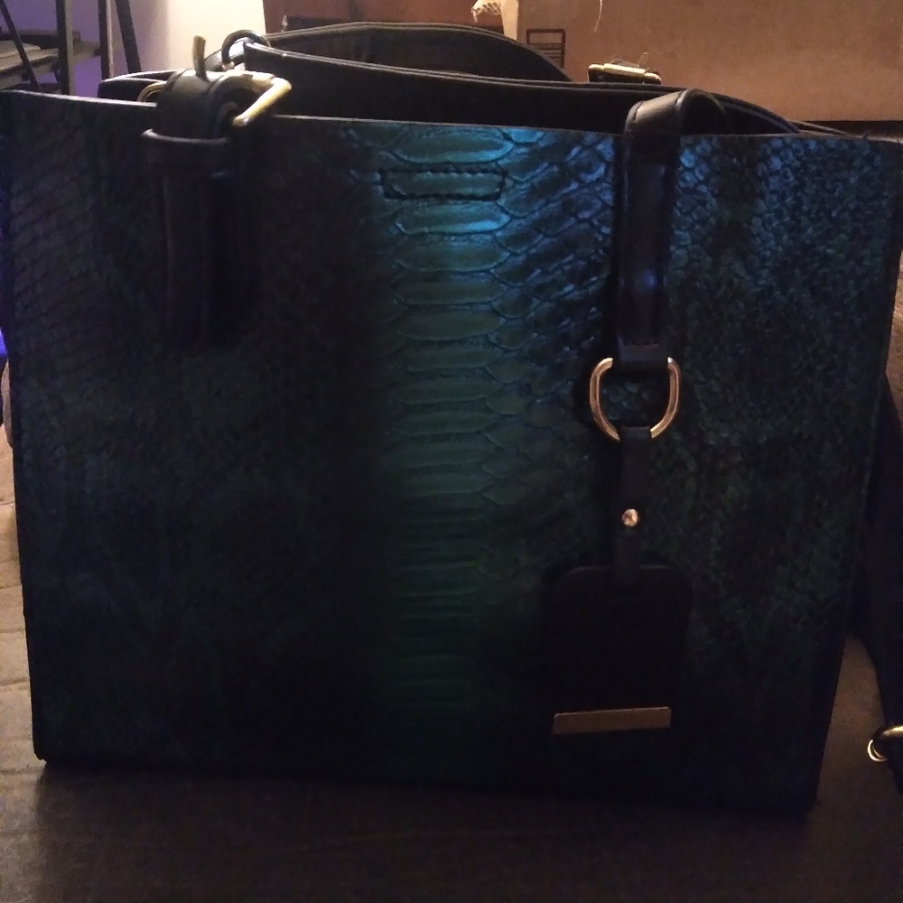 Elegant Black and Green Tote Bag